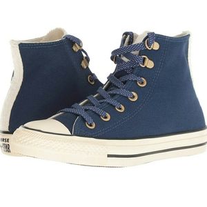 CHUCK TAYLOR ALL STAR FAUX FUR